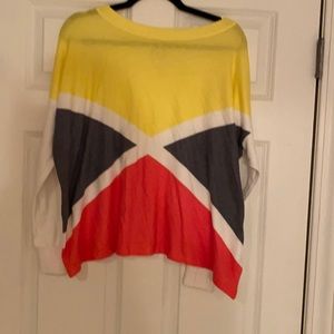 Beautiful soft Go couture sweater sz s